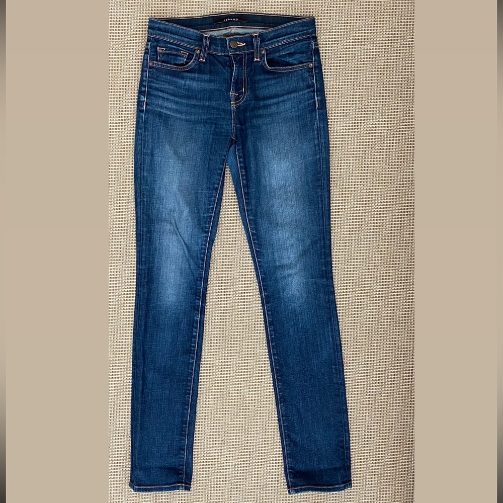 J Brand | Dark Vintag Jeans • 26